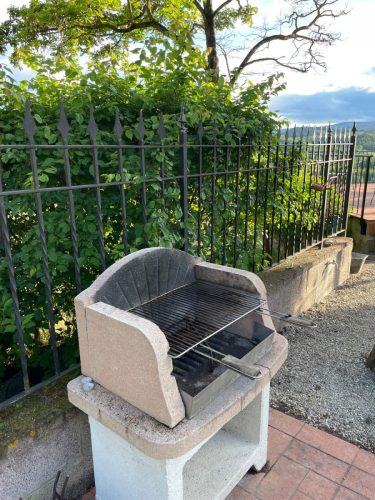 barbecue-esterno-villa-remignoli